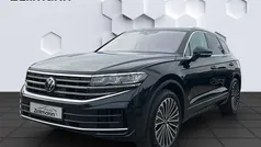 Schwarz Gebraucht 2023 VW Touareg SUV | 64.877 € (Guter Preis)