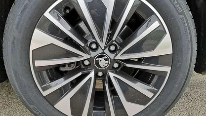 Gebraucht 2025 Skoda Superb Selection Kombi | 42.890 € (Superpreis)