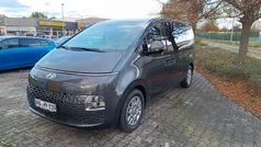 Grau Gebraucht 2024 Hyundai Staria Trend Van | 39.990 € (Fairer Preis)