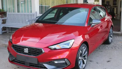 Gebraucht Seat Leon FR 150 PS (110 kW) 2020 Rot ("desire" rot metallic) schwarz (stoff) Limousine