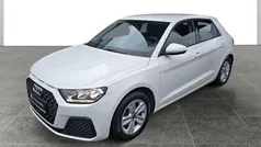 Weiß Gebraucht 2023 Audi A1 Sportback Basis Kleinwagen | 20.590 € (Guter Preis)