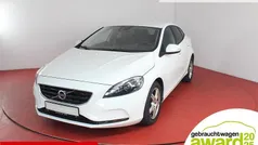 Weiss Gebraucht 2012 Volvo V40 Kinetic Kombi | 4.449 € (Superpreis)