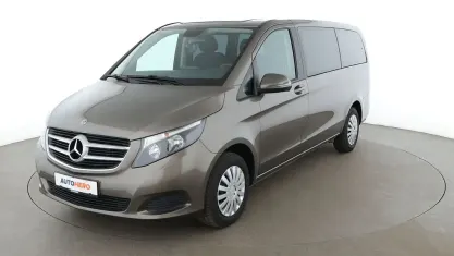 Gebraucht Mercedes V220 2018 Braun Van / Kleinbus