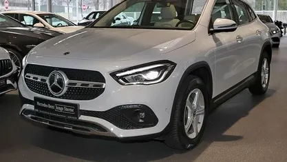 Digitalweiß Gebraucht 2021 Mercedes GLA220 Progressive SUV | 35.890 € (Fairer Preis)