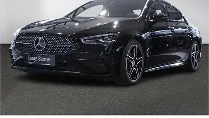 Gebraucht Mercedes CLA180 AMG 136 PS (100 kW) 2024 Unilack nachtschwarz Limousine