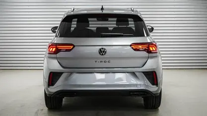 Deep black metallic (2t) Neu 2025 VW T-Roc R-line SUV | 34.090 € (Superpreis)