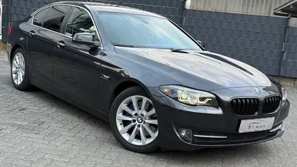 Gebraucht BMW 528 Sport Line 245 PS (180 kW) 2013 Grau Limousine