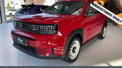 Used Fiat Grande Panda Red 83 kW (113 HP) 2025 Red Hatchback