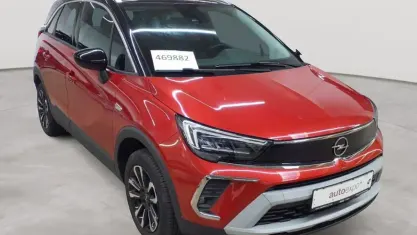 Gebraucht Opel Crossland Elegance 130 PS (95 kW) 2022 Chilli rot met./dach diamant schwarz met. SUV