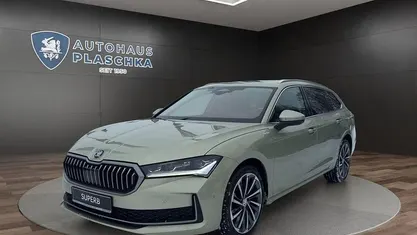 Ice teabeige metallic (gelb) Gebraucht 2024 Skoda Superb LAURIN & KLEMENT Kombi | 35.950 € (Fairer Preis)