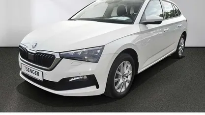 Weiß Gebraucht 2022 Skoda Scala Ambition Kleinwagen | 16.780 € (Guter Preis)