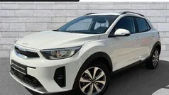 Clear white Gebraucht 2023 Kia Stonic Vision SUV | 19.980 € (Fairer Preis)