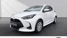 Weiß Gebraucht 2023 Toyota Yaris Comfort Kleinwagen | 15.690 € (Fairer Preis)