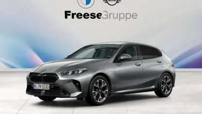 Nuova BMW 120 Performance 170 CV (125 kW) 2026 Argento Utilitaria