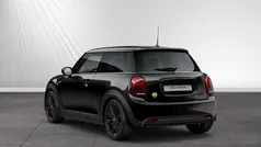 Midnight black Gebraucht 2023 Mini Cooper SE Kleinwagen | 20.900 € (Fairer Preis)