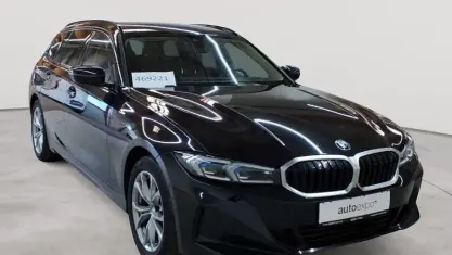Gebraucht BMW 320 Sport Line 190 PS (139 kW) 2023 Saphirschwarz metallic Kombi