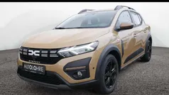 Safari beige Gebraucht 2024 Dacia Sandero Extreme Kleinwagen | 19.280 € (Fairer Preis)