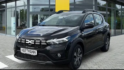 Perlmuttschwarz metallic (schwarz) Neu 2025 Dacia Jogger Expression Van / Kleinbus | 22.080 € (Fairer Preis)