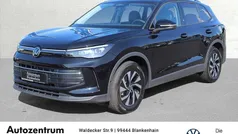 Schwarz Gebraucht 2024 VW Tiguan SUV | 36.890 € (Fairer Preis)