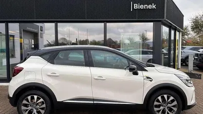 Weiß Gebraucht 2020 Renault Captur Intens SUV | 15.900 € (Fairer Preis)
