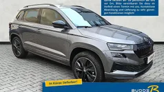 Graphitegrau metallic Neu 2025 Skoda Karoq SportLine SUV | 39.490 € (Guter Preis)