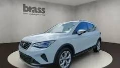 Nevada weiß metallic Gebraucht 2023 Seat Arona FR SUV | 21.480 € (Fairer Preis)