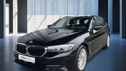 Gebraucht BMW 530e Sport Line 292 PS (214 kW) 2022 Schwarz ii Kombi