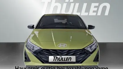 Neu Hyundai i20 Blackline 90 PS (66 kW) 2026 Gelb Kleinwagen