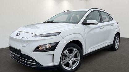 Gebraucht Hyundai Kona Select 150 kW (204 PS) 2021 Purple (polar white) SUV