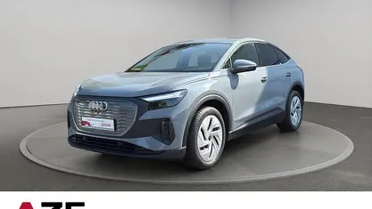 Grau Gebraucht 2022 Audi Q4 Sportback e-tron Basis SUV | 25.979 € (Fairer Preis)