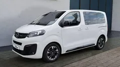Weiß Gebraucht 2021 Opel Zafira Life Edition Van | 37.490 € (Etwas zu teuer)