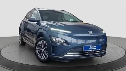 Gebraucht Hyundai Kona Trend 150 kW (204 PS) 2022 Blau SUV