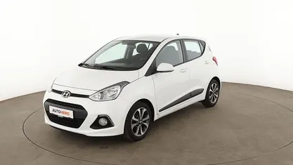 Gebraucht Hyundai i10 Style 87 PS (63 kW) 2015 Weiß Kleinwagen