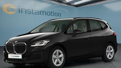 Neu BMW 218 Active Tourer 136 PS (100 kW) 2025 Schwarz Van / Kleinbus