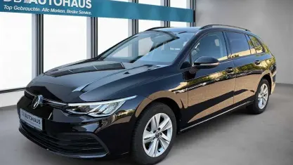 Gebraucht VW Golf VIII Life 110 PS (80 kW) 2024 Schwarz Kombi