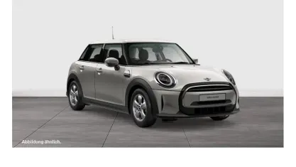 Gebraucht Mini Cooper Essential 136 PS (100 kW) 2023 Weiß Kleinwagen