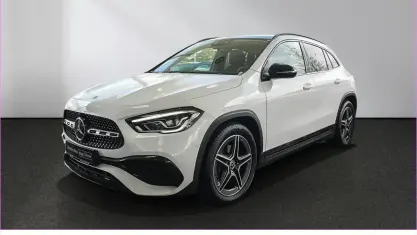 Gebraucht Mercedes GLA200 AMG line 163 PS (119 kW) 2023 Weiß SUV