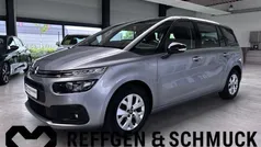 Grau Gebraucht 2022 Citroën C4 SpaceTourer Live Van / Kleinbus | 20.980 € (Teuer)