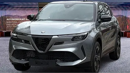 Neu Alfa Romeo GT Junior 145 PS (106 kW) 2025 Grau Limousine