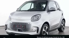 Silber Gebraucht 2024 Smart ForTwo Electric Drive Passion Exclusive Coupé | 16.100 € (Fairer Preis)