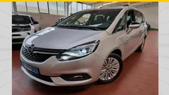 Silber Gebraucht 2018 Opel Zafira Innovation Van / Kleinbus | 17.490 € (Fairer Preis)