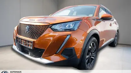 Gebraucht Peugeot e-2008 Allure 100 kW (136 PS) 2022 Orange SUV