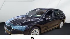 Gebraucht 2024 Skoda Octavia Selection Kombi | 28.443 € (Fairer Preis)