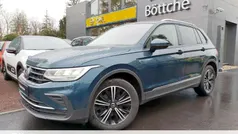 Nightshade blue metallic Gebraucht 2023 VW Tiguan Active SUV | 26.980 € (Superpreis)