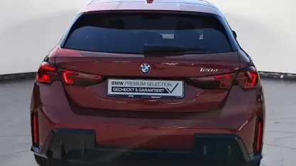 Używany BMW 120 M Sport 150 KM (110 kW) 2025 Czerwony Hatchback