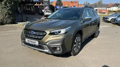 Neu Subaru Outback Platinum 169 PS (124 kW) 2026 Grün Limousine