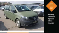 Grün Gebraucht 2019 Mercedes Vito Van / Kleinbus | 29.491 € (Fairer Preis)