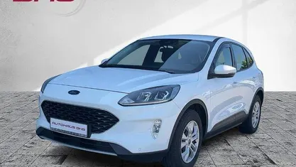 Frostweiß (weiß) Gebraucht 2022 Ford Kuga Cool & Connect SUV | 22.450 € (Guter Preis)