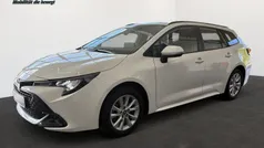 Weiss Gebraucht 2024 Toyota Corolla Business Edition Kombi | 28.670 € (Fairer Preis)