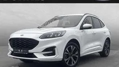 Weiß (frostweiß) Gebraucht 2022 Ford Kuga ST-Line X SUV | 24.890 € (Guter Preis)